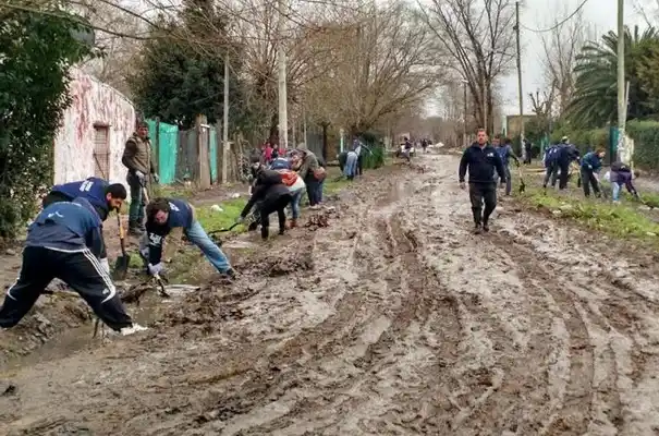 Con buen tiempo en Luján, continúan las tareas de limpieza y desinfección