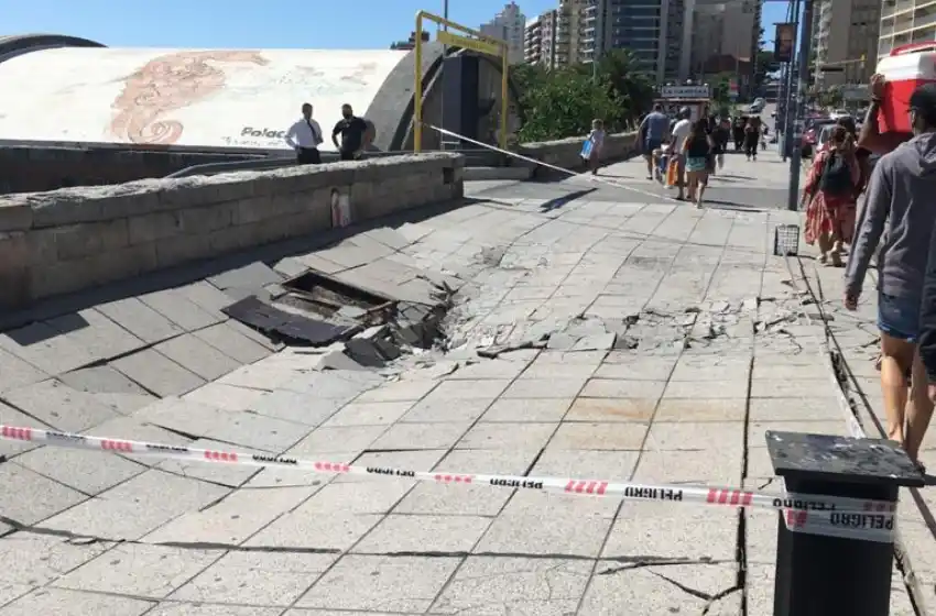 Peligro inminente en un tramo del paseo costero