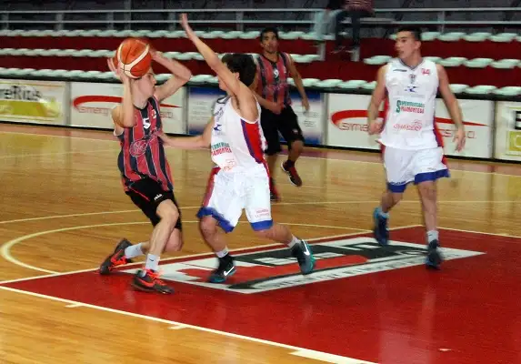 Provincial U17: Suerte dispar para los equipos de la ciudad
