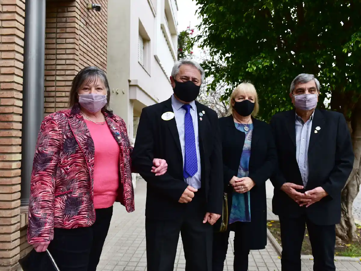 El Club de Leones celebró su 64°aniversario con la vista del gobernador de distrito 