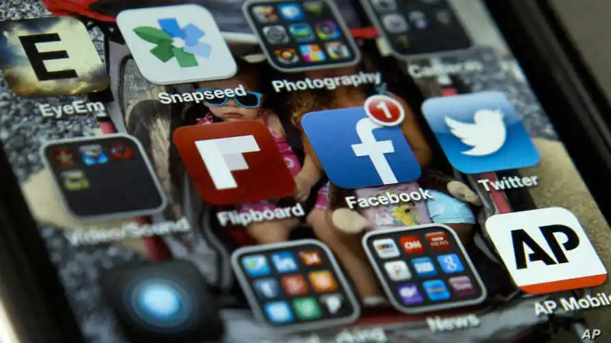 Venezuela: Detienen a dos periodistas por presunto manejo de cuentas anónimas en redes sociales