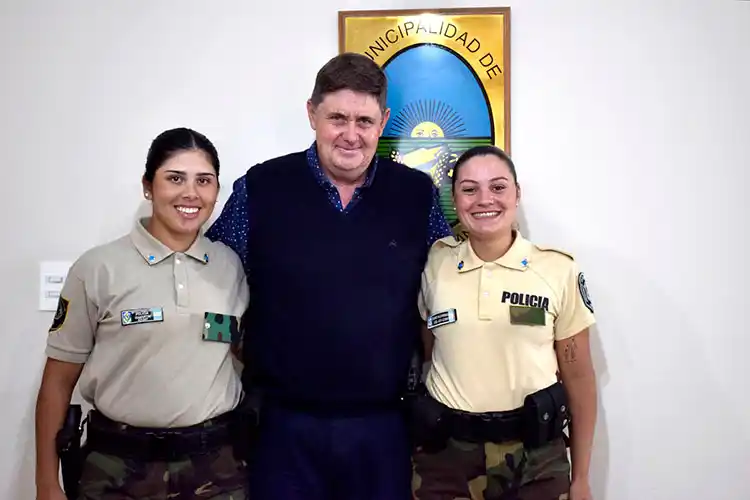 Gargaglione recibió a las nuevas oficiales del Comando