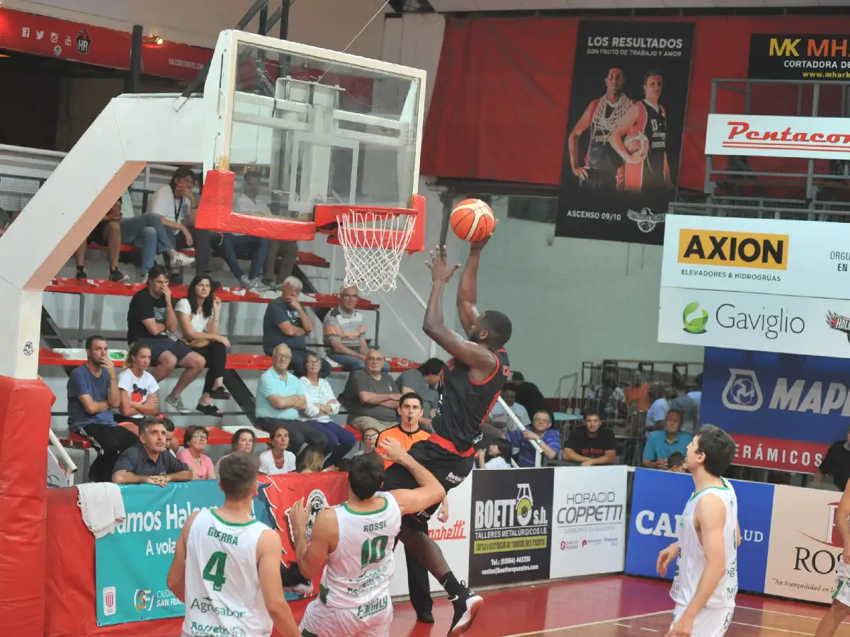 Recibe a un rival peligroso