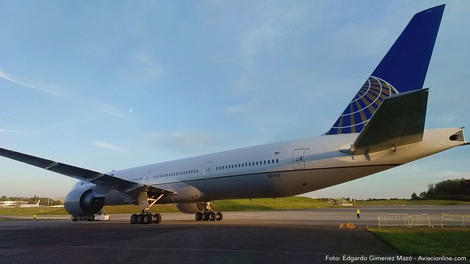 United Airlines hace un nuevo pedido de 737 MAX y  777-300ER a Boeing