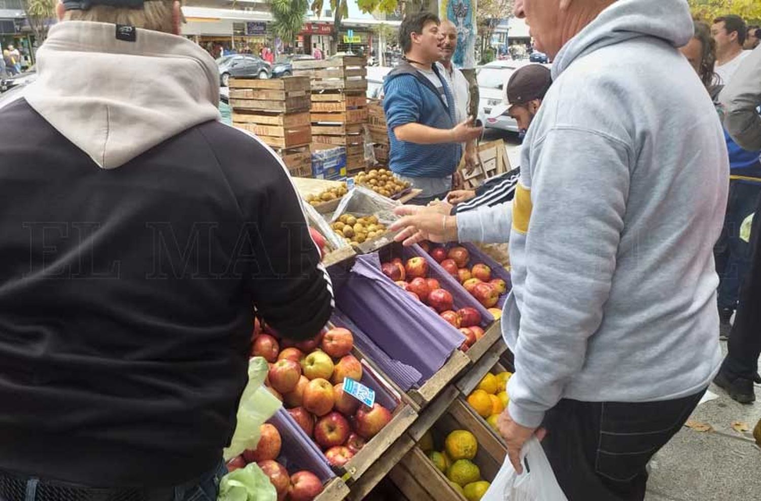 La canasta básica aumentó 4,6% en junio y una familia necesitó $104.217 para no ser pobre