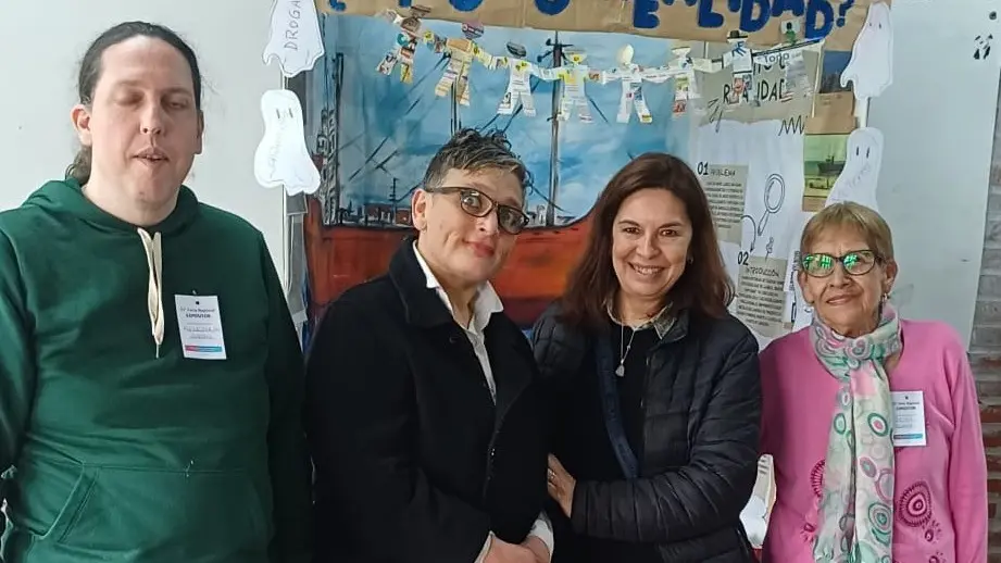 Mención Especial. Para la Escuela de Adultos 701