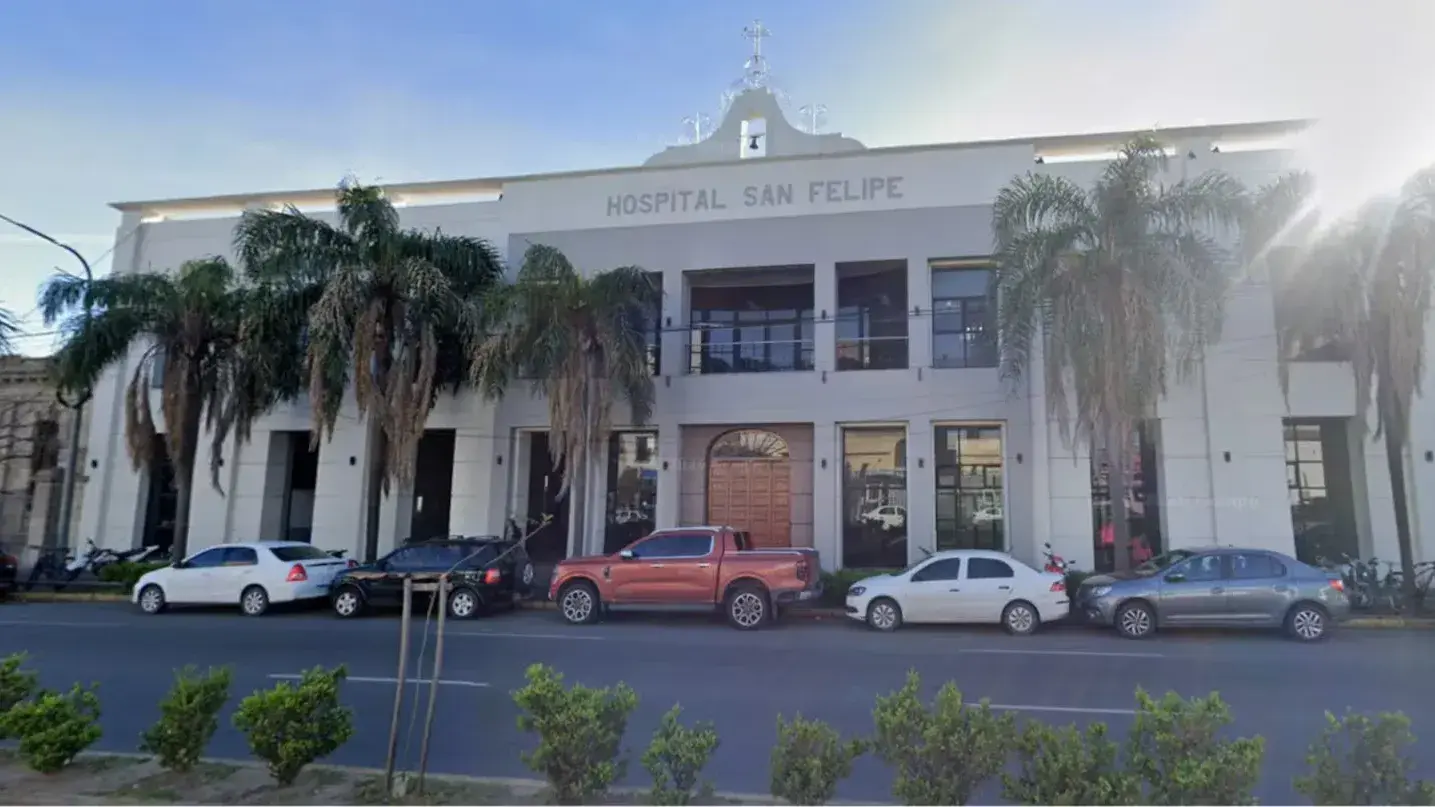 El bebé nació en el Hospital San Felipe de San Nicolás de los Arroyos. Foto: Google Street View