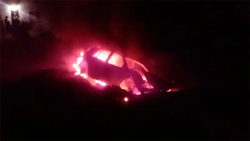 Ruta 12: Mujer salvó milagrosamente su vida al incendiarse su auto