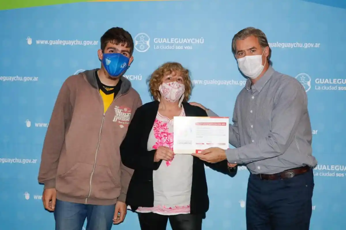 Una por una, las órdenes de compra que entregó el intendente Piaggio