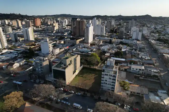 Pensar la ciudad: entrevista a Eduardo Resse, redactor del PDT de Tandil, a 20 años de su aprobación