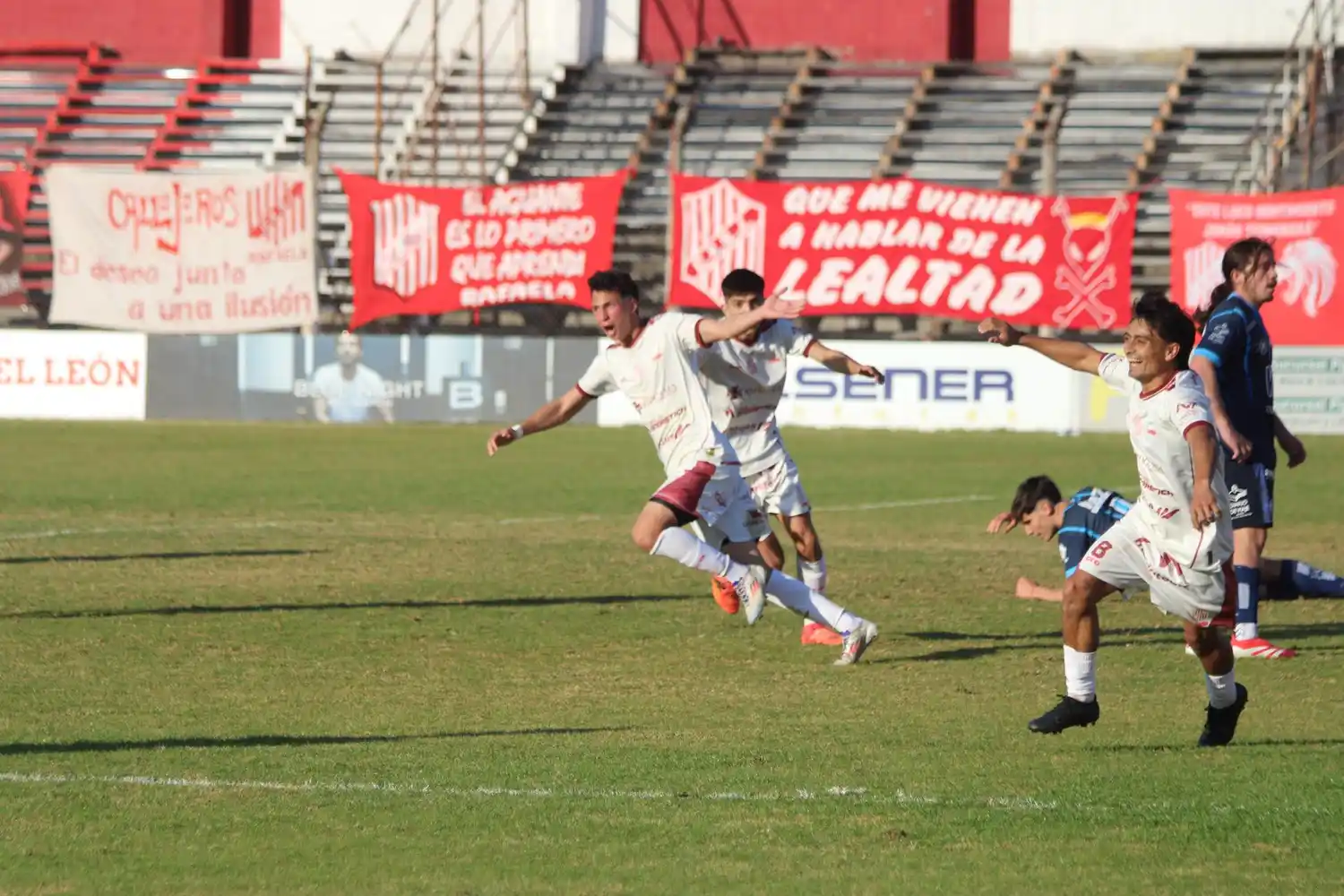 Jeremías Bustos, autor del empate en el último encuentro frente a El Linqueño. Créditos: Prensa 9 de Julio.