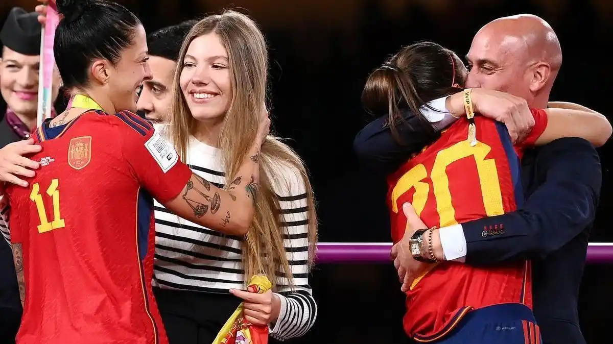 ¡DEPORTE FEMENINO! La mujer en un mundo de hombres: maltratos, mal pagos y marginación