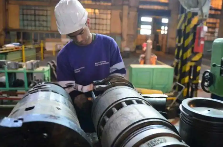 Según el Indec, el PBI en la Argentina cayó un 9,9% en el 2020