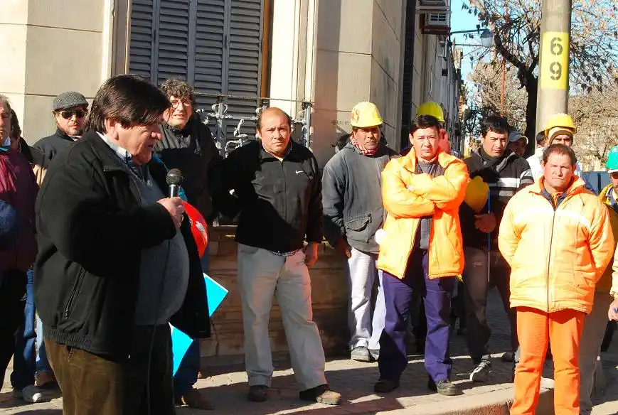 UOCRA: movilización en apoyo a José Tofolón