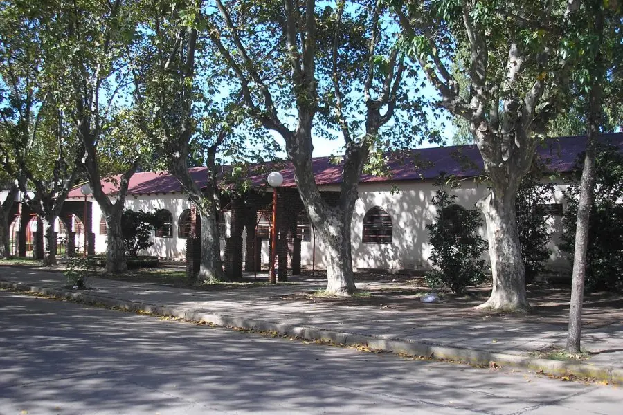 Denunciaron que una mujer intentó secuestrar a una alumna dentro del patio de una escuela
