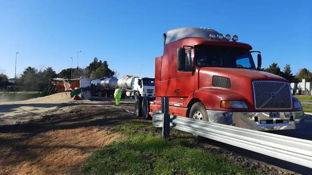 Nuevo vuelco en la rotonda del Campus