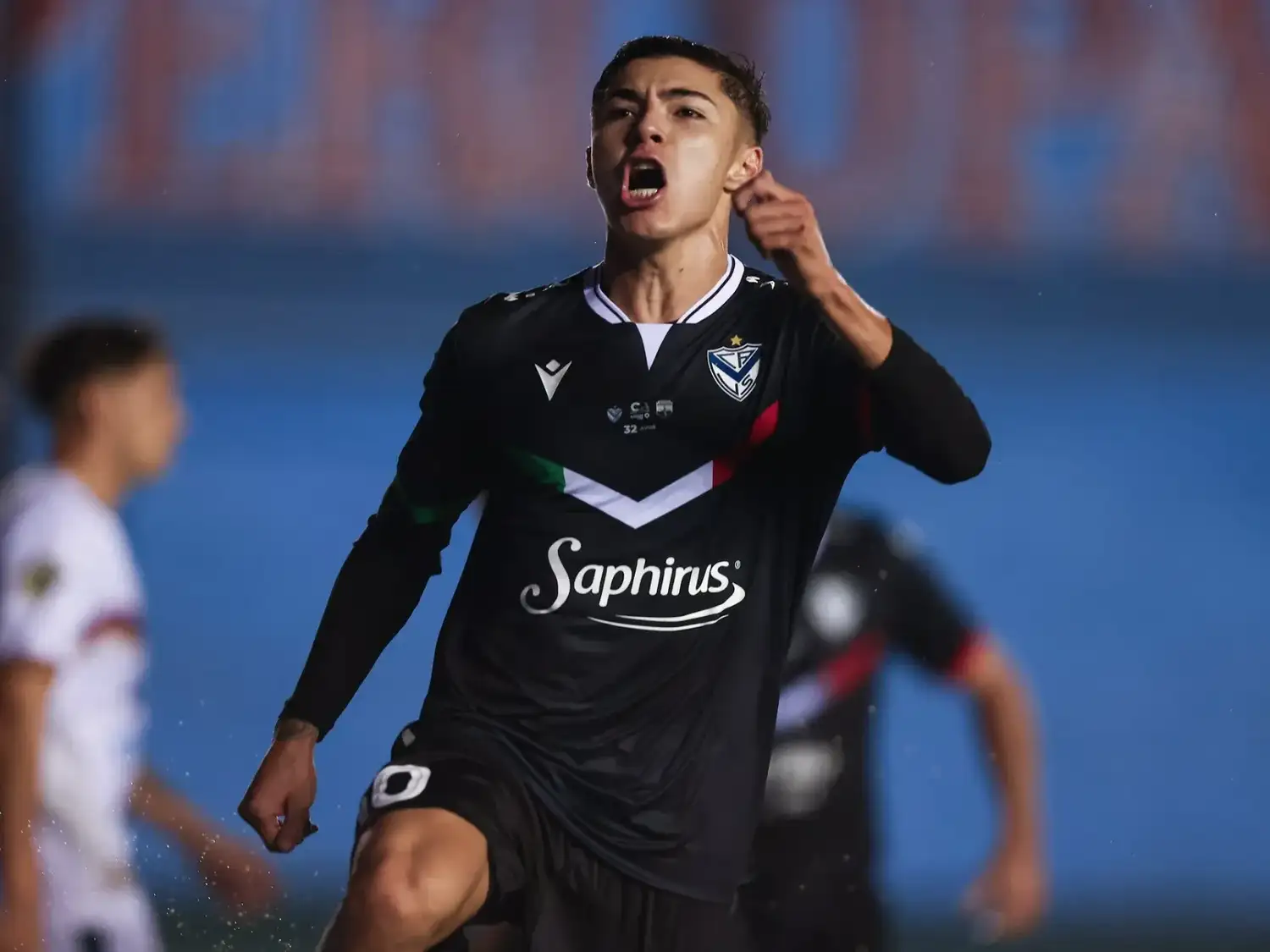 Vélez goleó a Armenio