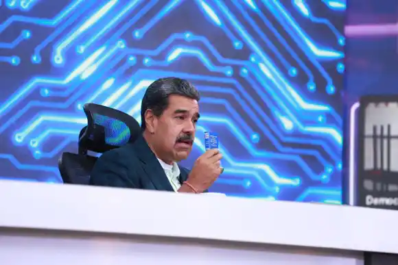 «A VENEZUELA no la gobiernan con LICENCIAS»: Maduro asegura que producción petrolera supera el millón de barriles