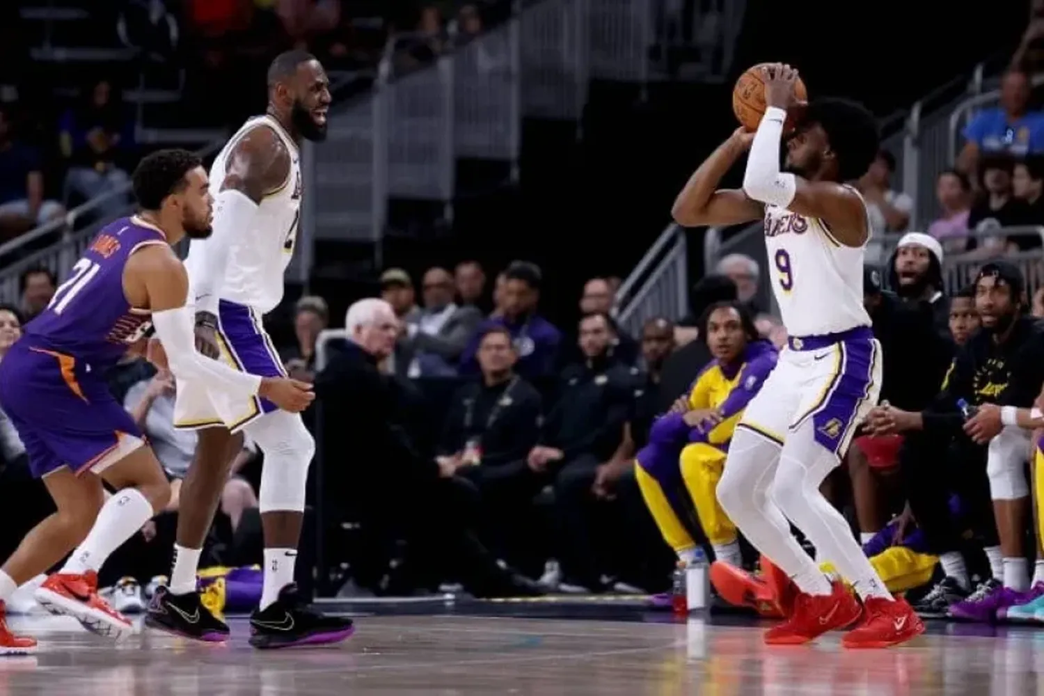 LeBron James y Bronny James hacen historia en la NBA