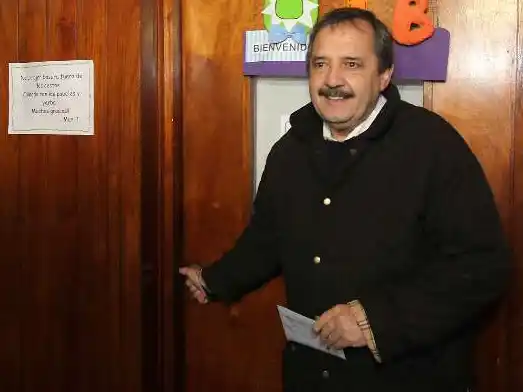 Elecciones PASO 2013: Alfonsín votó en Chascomús