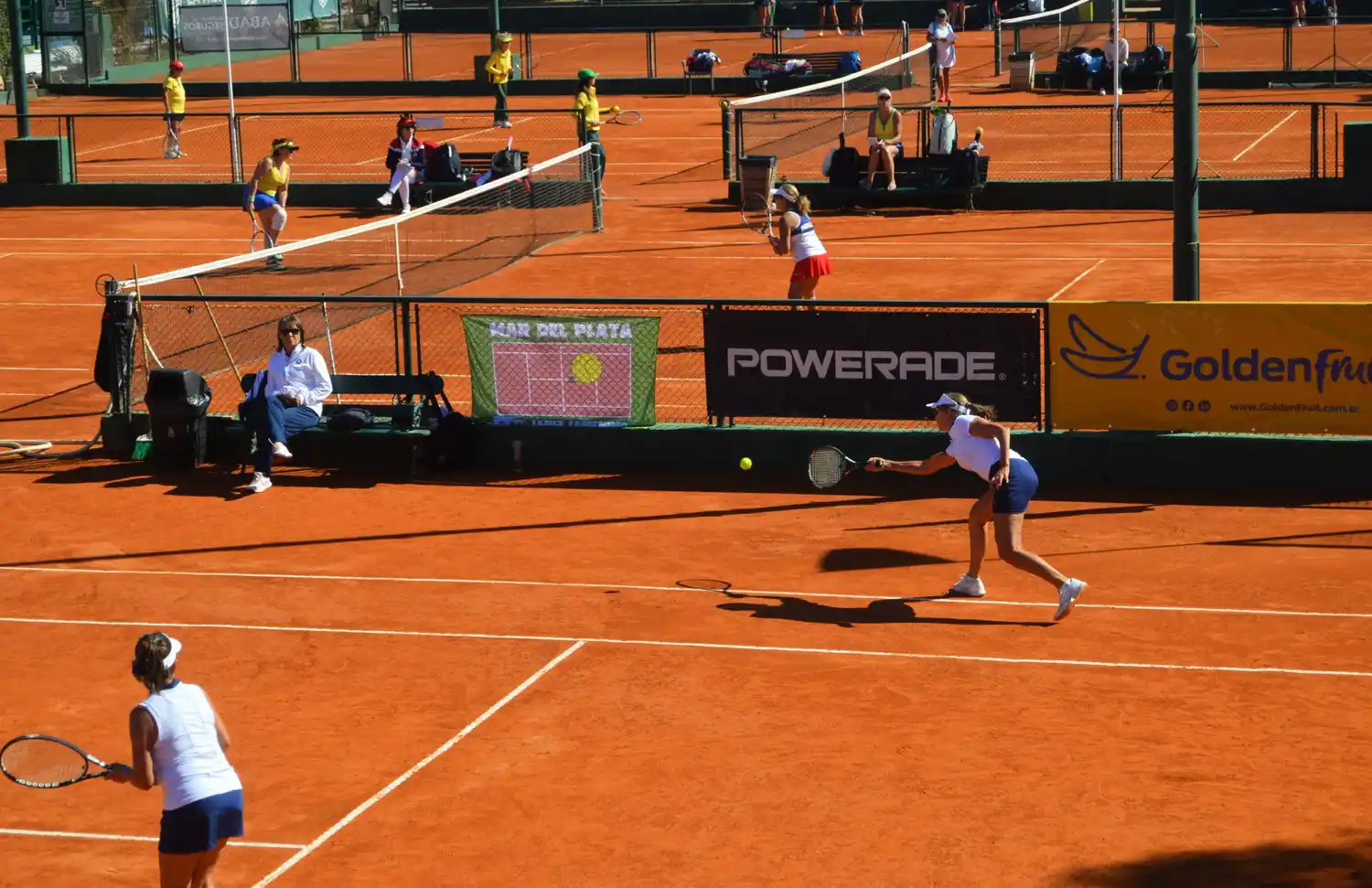 El Campeonato Sudamericano de Veteranas entra en etapas decisivas