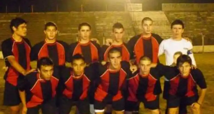 El sub 17 goleó a Campana