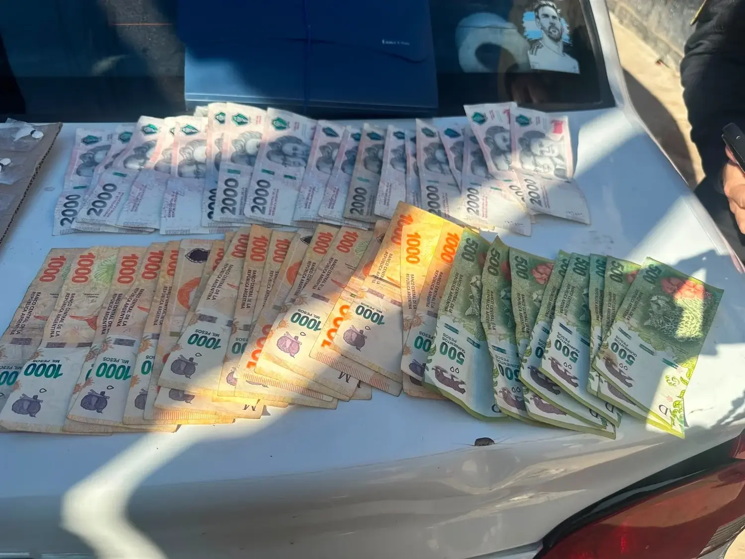 Dos menores de edad y un hombre fueron detenidos en la zona oeste con cocaína