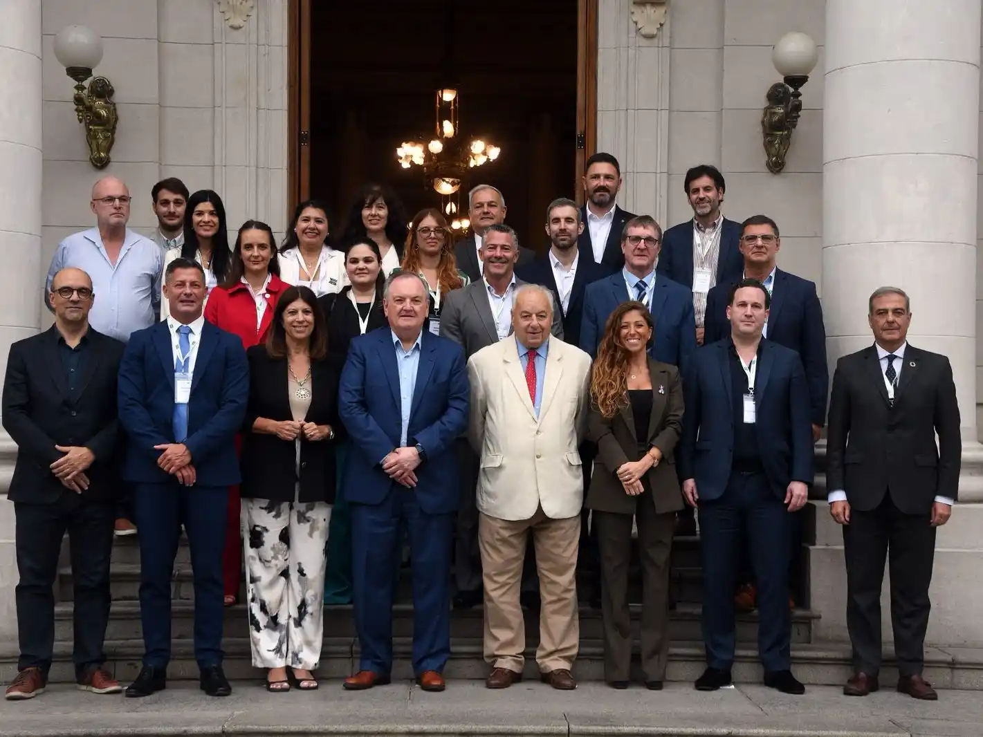 Se trataron iniciativas vinculadas a mercados de carbono, transición energética, biodiversidad, financiamiento climático y recursos hídricos.