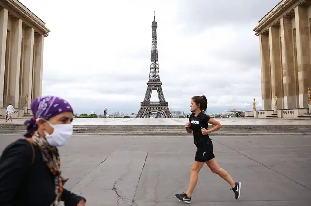 Francia supera los 100.000 muertos por coronavirus