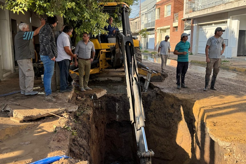 Davico se refirió al corte en el suministro de agua y lo atribuyó a la falta de mantenimiento histórico