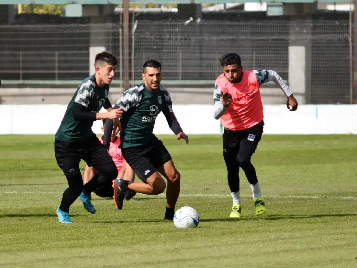 Entrena por la tarde, viaja por la noche