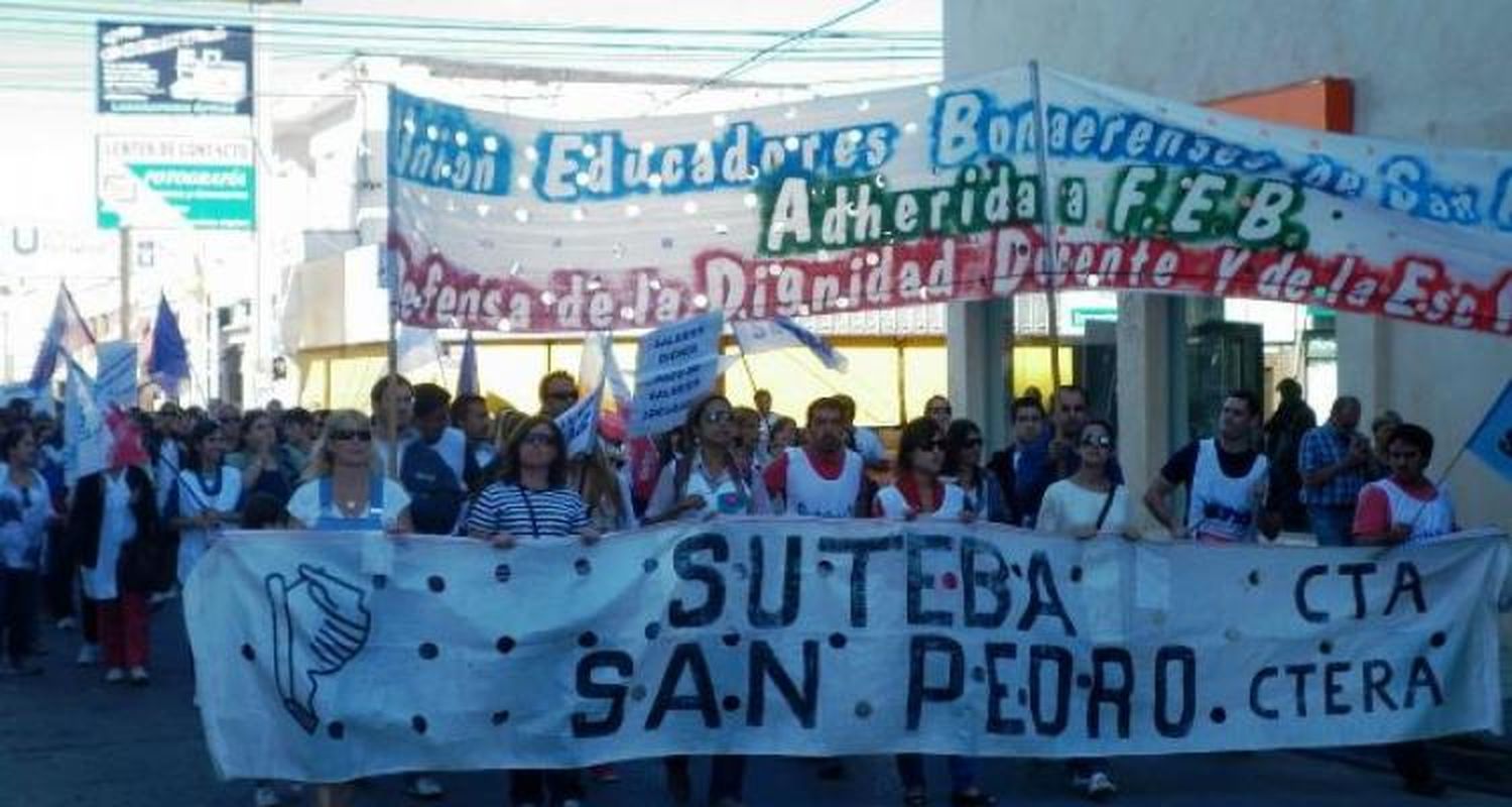 Docentes definen si realizan una nueva medida de fuerza