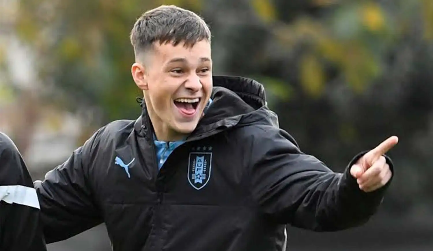 El uruguayo Matías Abaldo con la ropa de la Selección Uruguaya.
