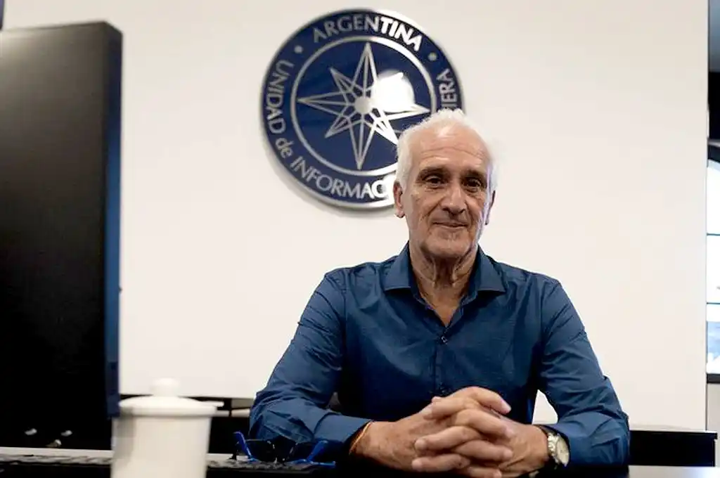 El presidente de la UIF alertó sobre el corredor Litoral y el comercio terrestre, fluvial, aéreo y marítimo