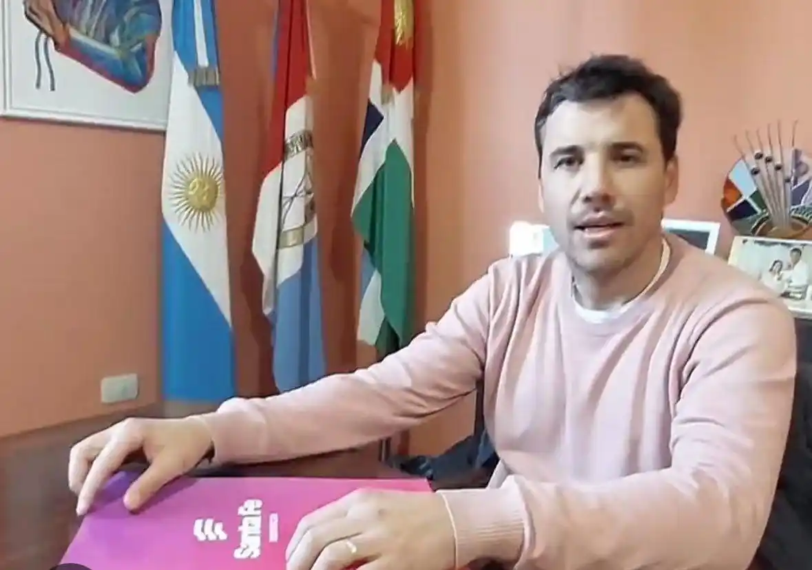 El presidente comunal Pablo Giorgis encabezó una reunión en el Ministerio de Obras Públicas de la provincia.