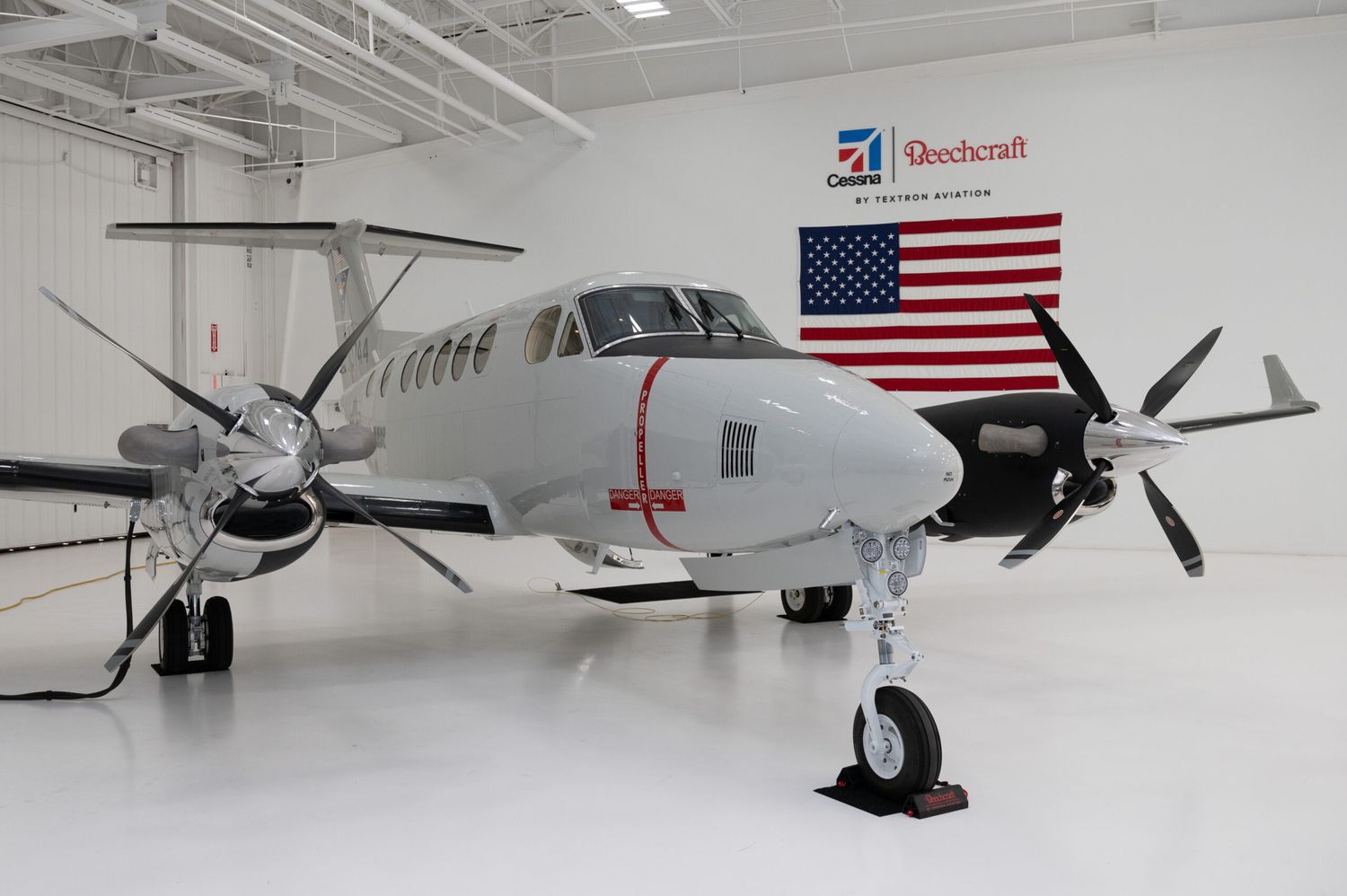 Textron Aviation entregó los dos primeros Beechcraft King Air 260 METS a la US Navy