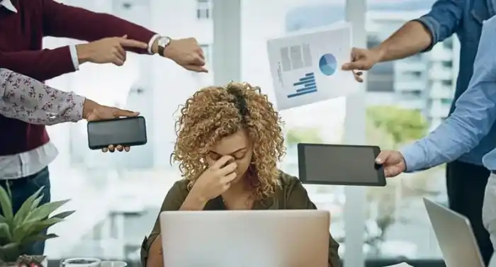 Argentina encabeza el ranking regional de agotamiento laboral: 9 de cada 10 trabajadores dicen sentirse “quemados”