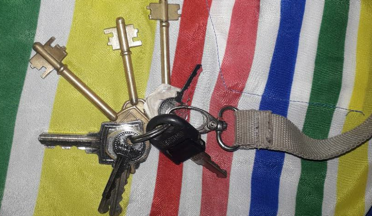 Llaves encontradas en Boulevard Moreno y Mateo Sbert