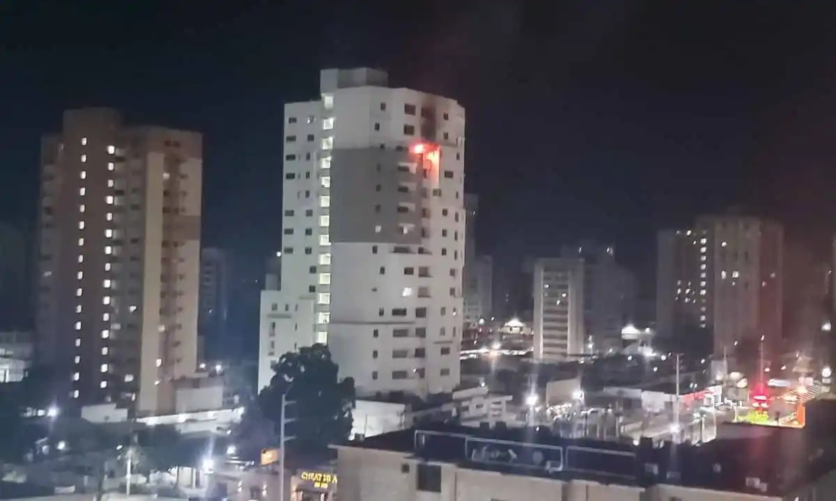 BAJONES ELÉCTRICOS habrían producido incendio en un apartamento en el Zulia