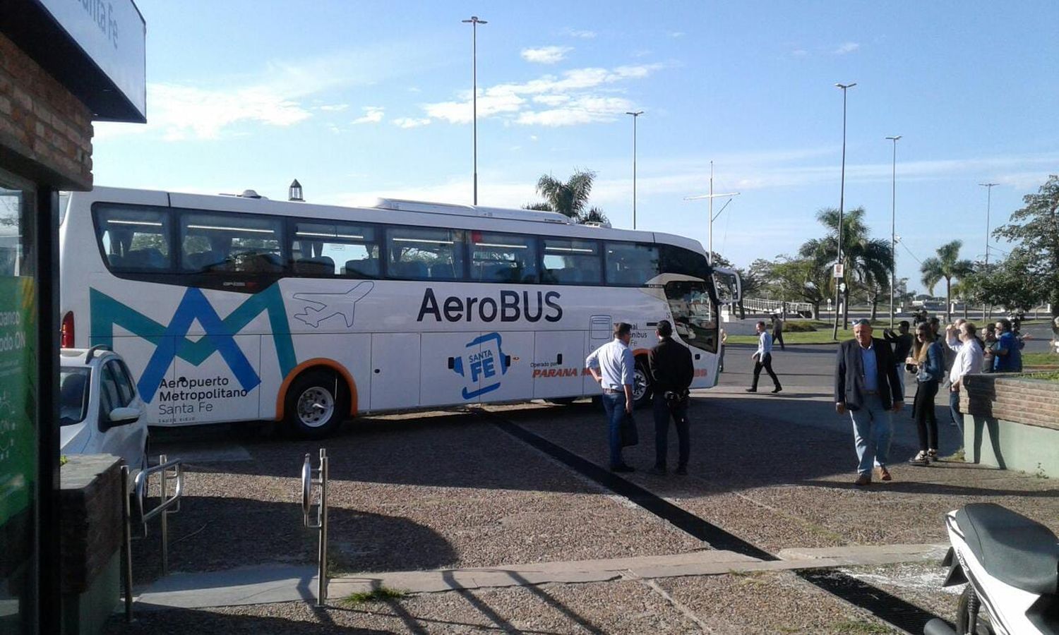 El aeropuerto de Santa Fe ya cuenta con un servicio especial de ómnibus que lo conecta con la ciudad