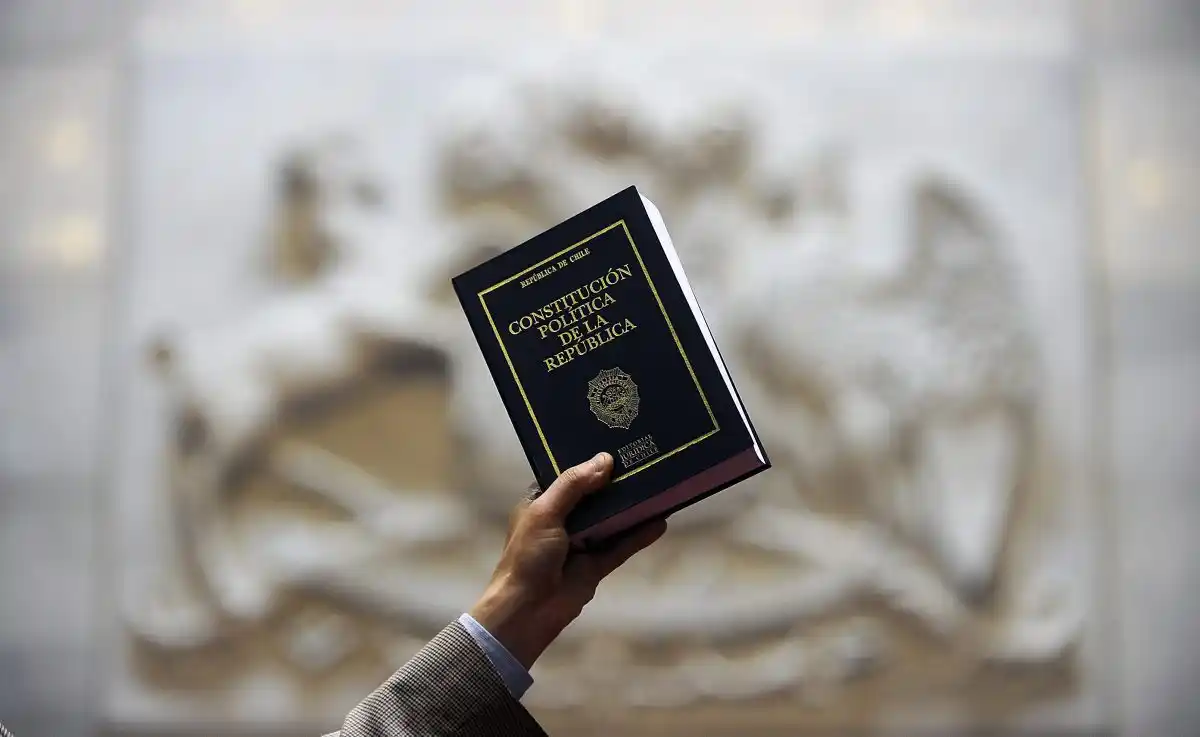 ¡CHILE DECIDE! si gira a un nuevo modelo social y sepulta la Constitución de Pinochet