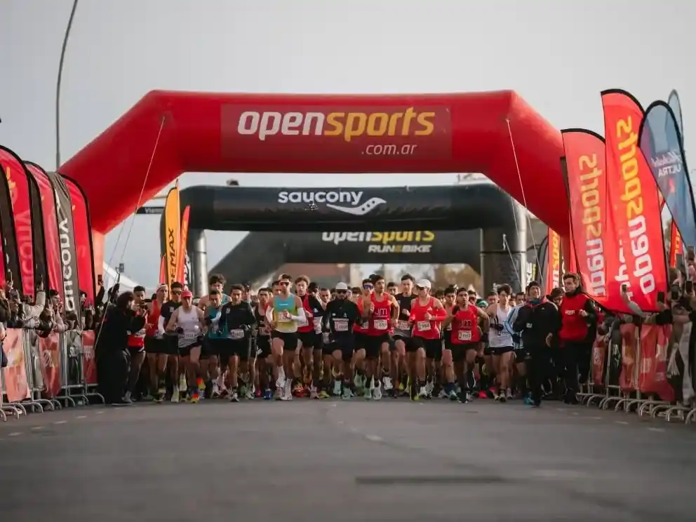 Más de 3.500 corredores participaron de los 15K Open Sports Ciudad