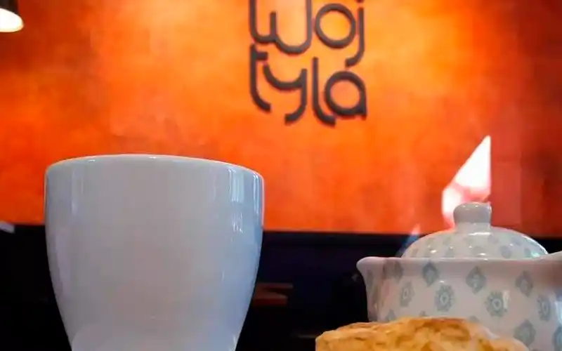 Domingo de café y música en Wojtyla