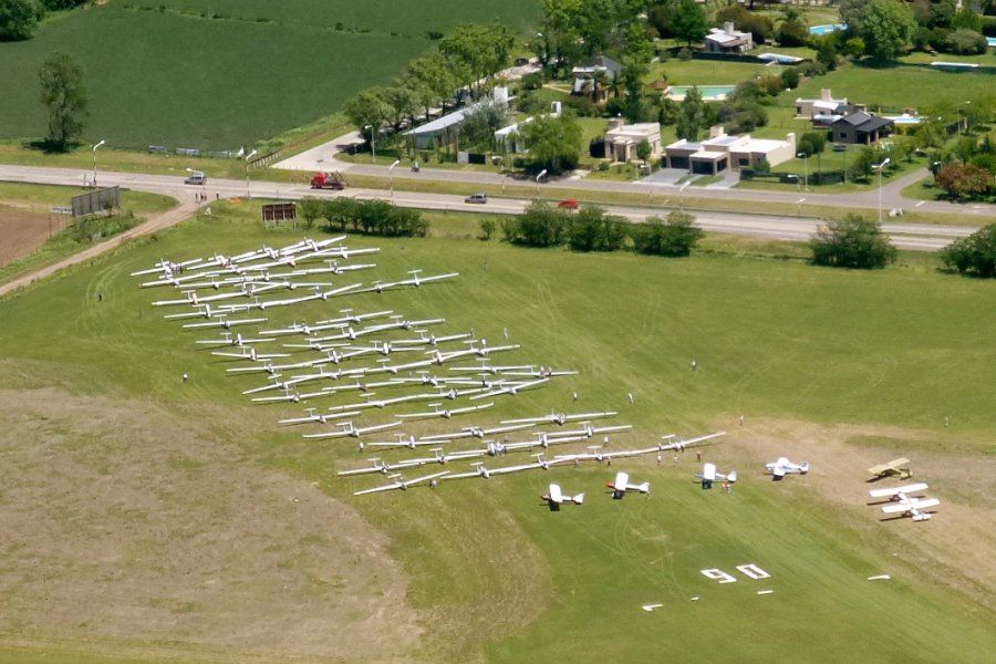 Página oficial del Campeonato de Vuelo a Vela Rafaela 80 años