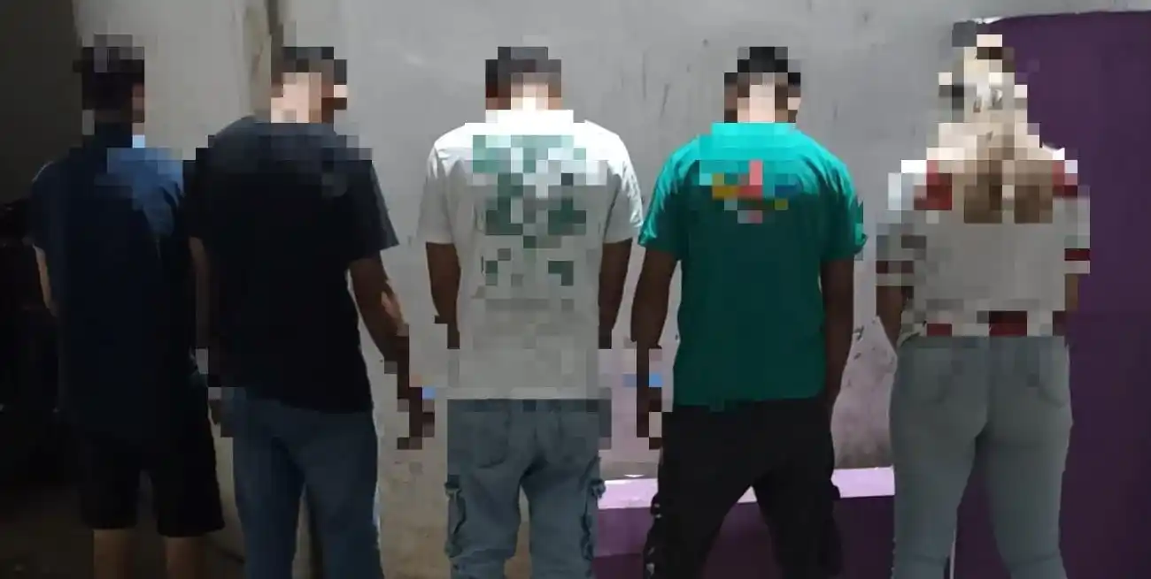 Los arrestados y los elementos secuestrados fueron trasladados a la Comisaría 1ra.