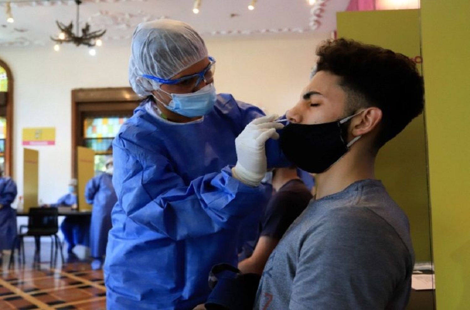 Argentina confirmó más de 15 mil nuevos contagios de coronavirus y 170 decesos