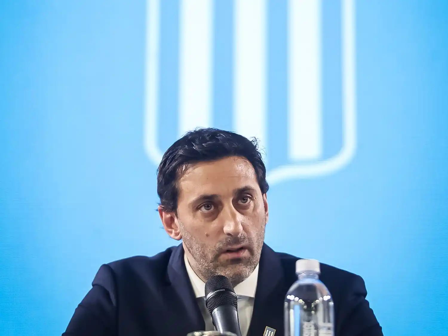 Milito asumió formalmente como presidente de Racing.