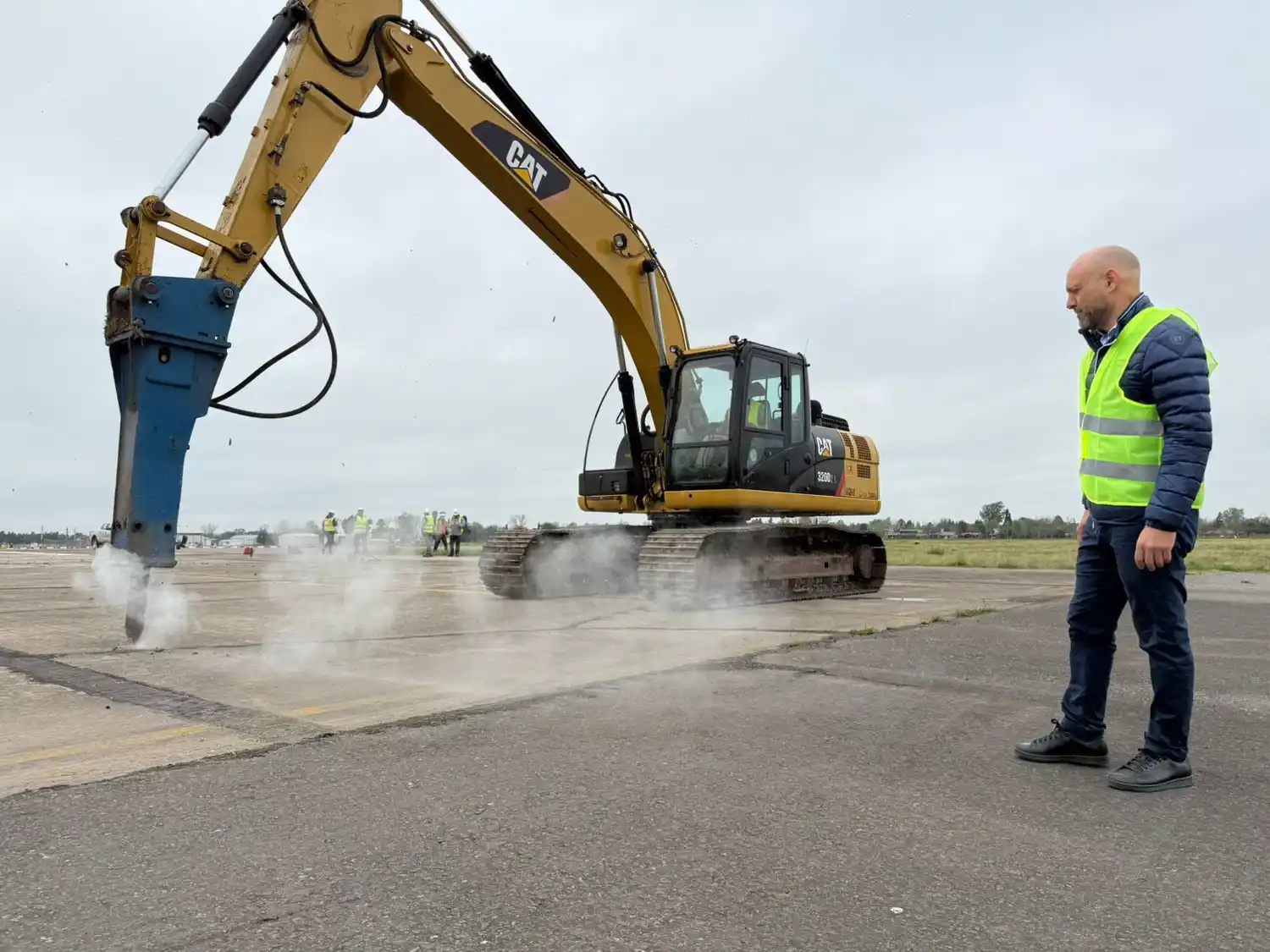 Se puso en marcha la obra de remodelación de la pista de aterrizaje del Aeropuerto Internacional de Rosario