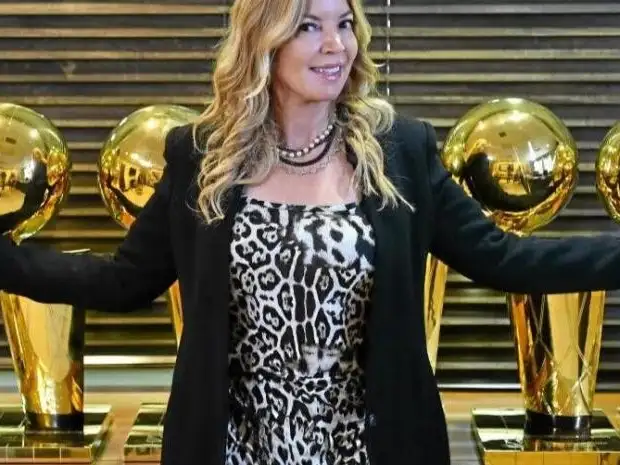 Jeannie Buss,  la lakers  nba
