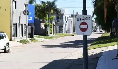 Cuatro calles de Crespo adoptan sentido único para mejorar la seguridad vial